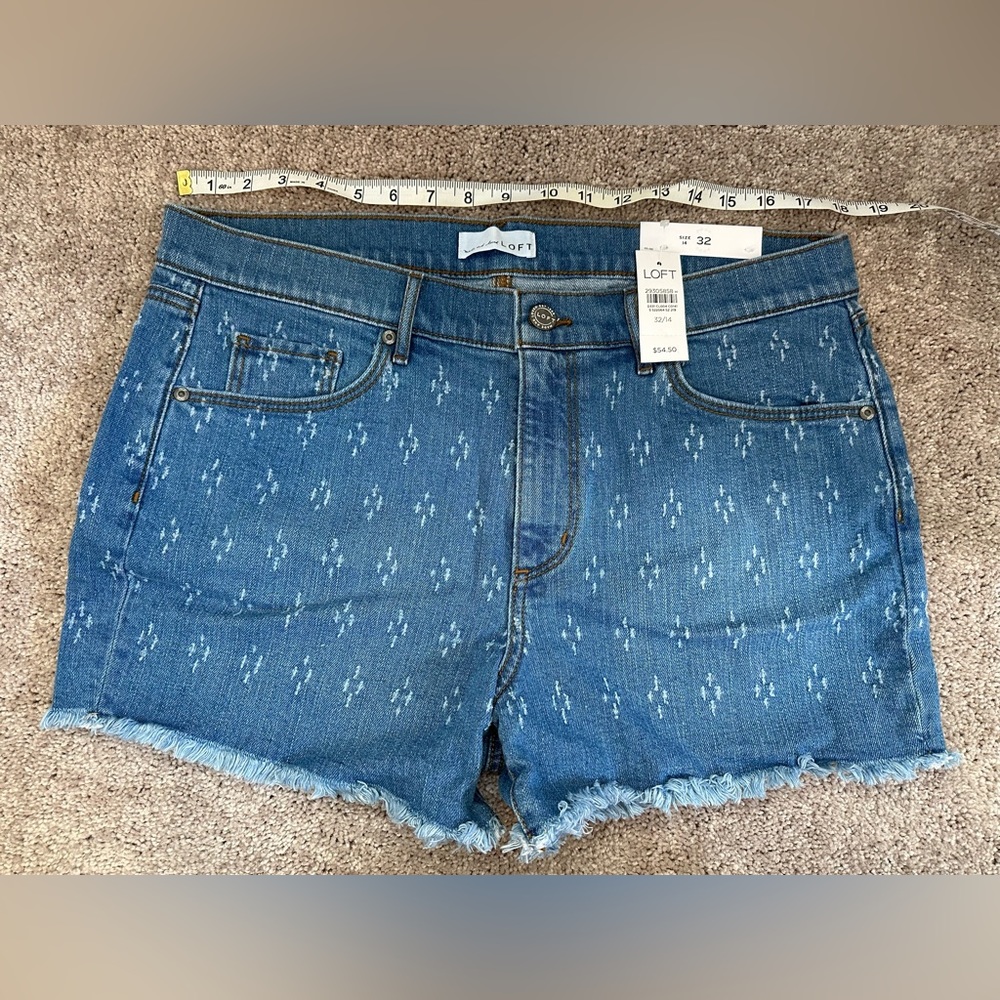 LOFT Denim Frayed Shorts NWT Size 14